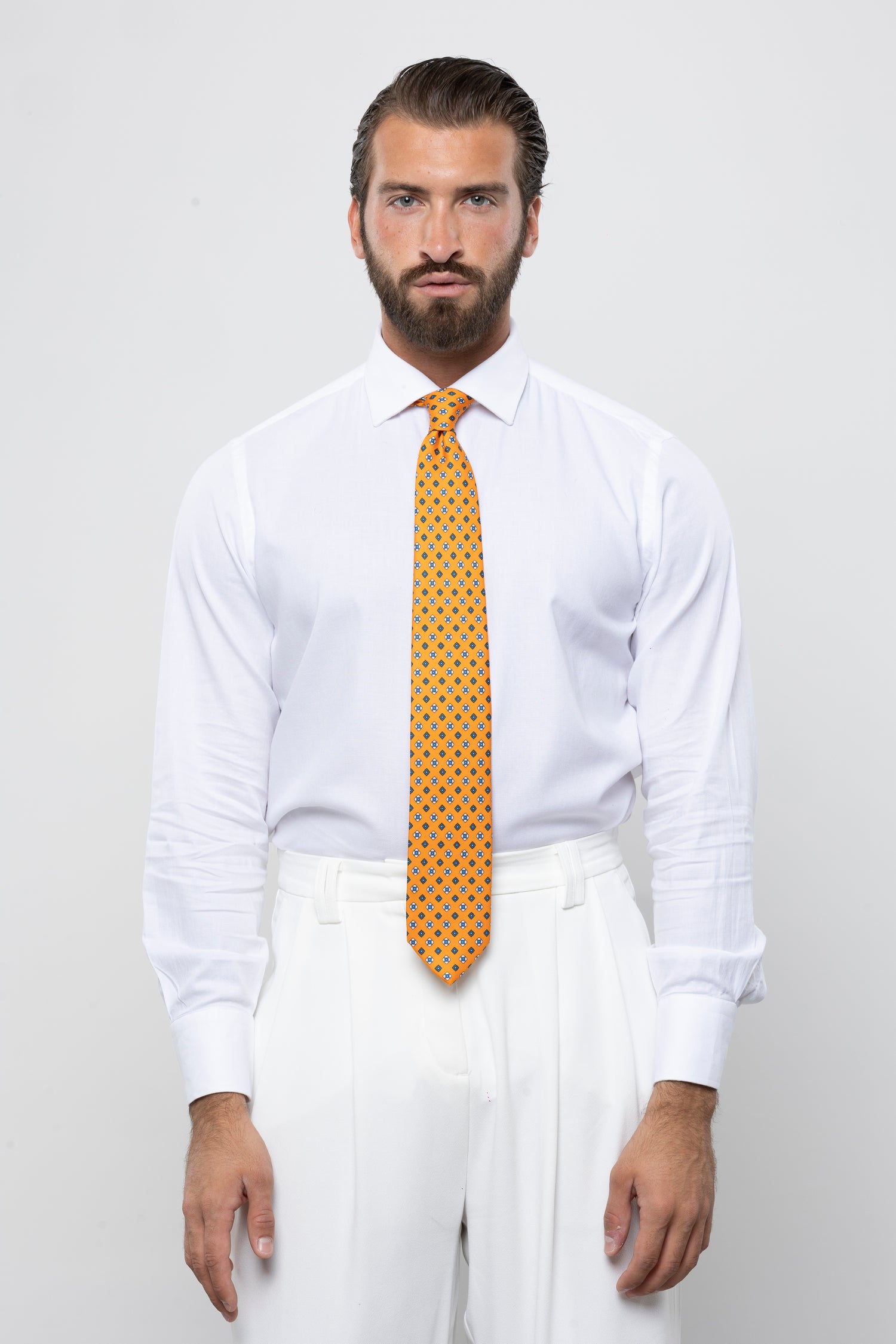 CRAVATTA 3 PIEGHE ITALIANA MICRO MOTIVO GEOMETRICO – ARANCIO E AZZURRO